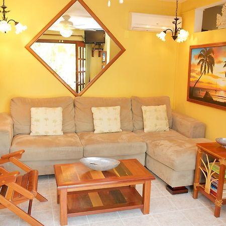 The Palms Oceanfront Suites San Pedro  Luaran gambar