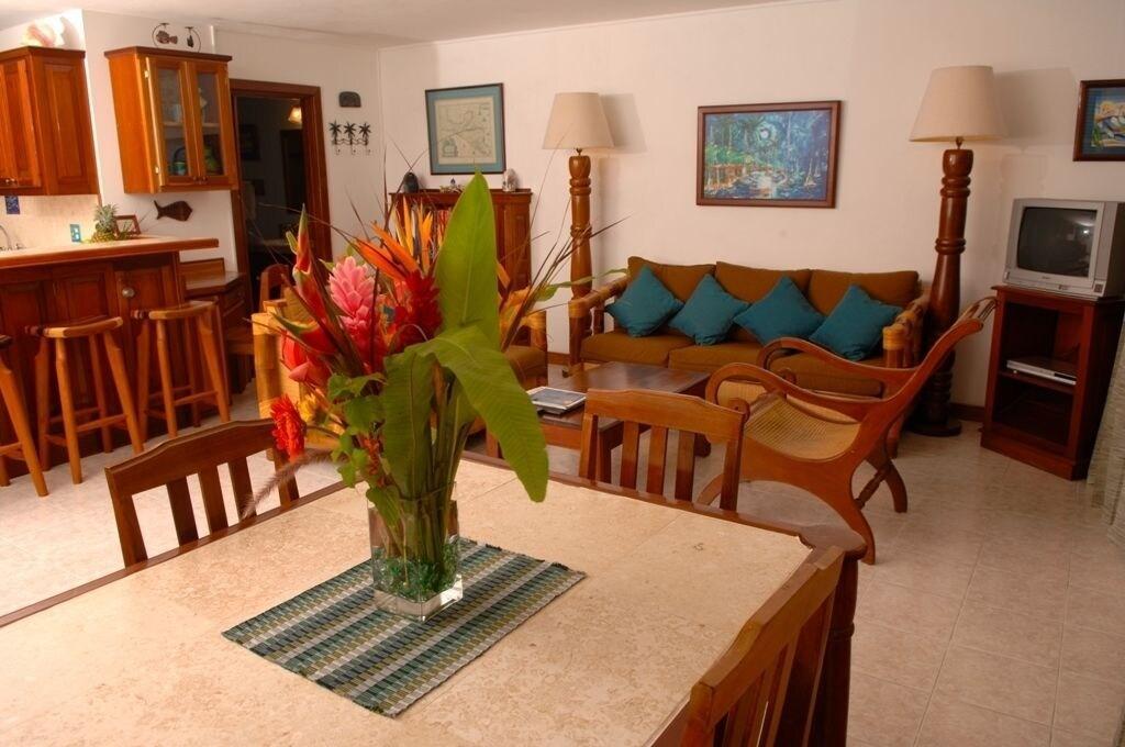 The Palms Oceanfront Suites San Pedro  Luaran gambar