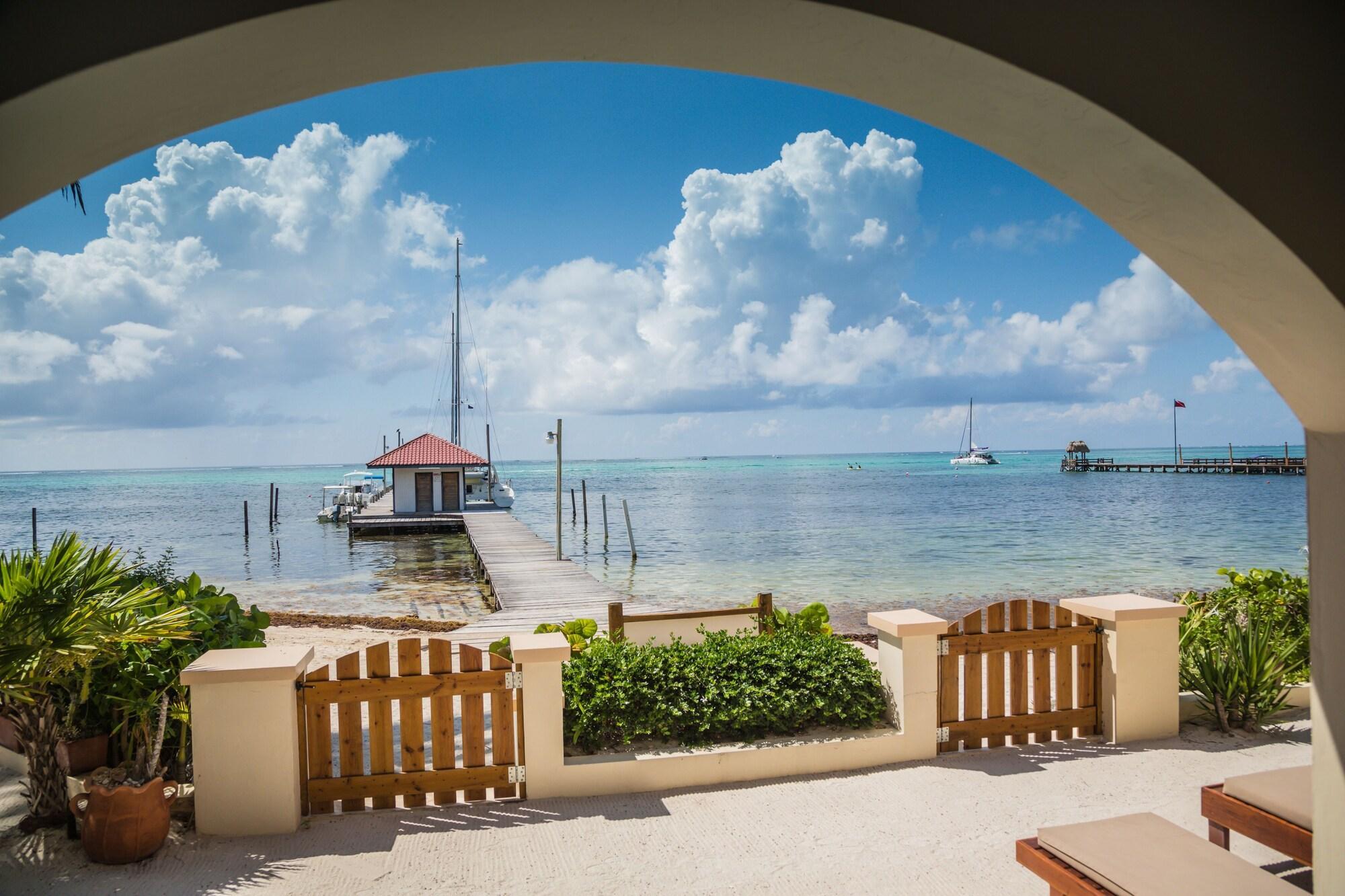 The Palms Oceanfront Suites San Pedro  Luaran gambar