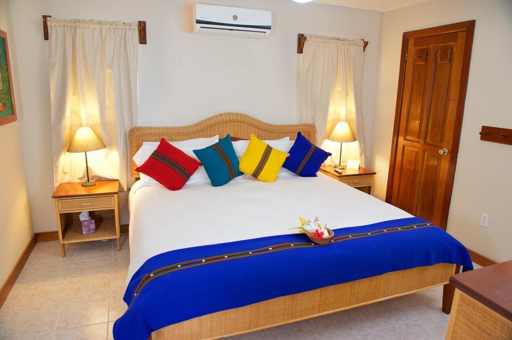 The Palms Oceanfront Suites San Pedro  Luaran gambar