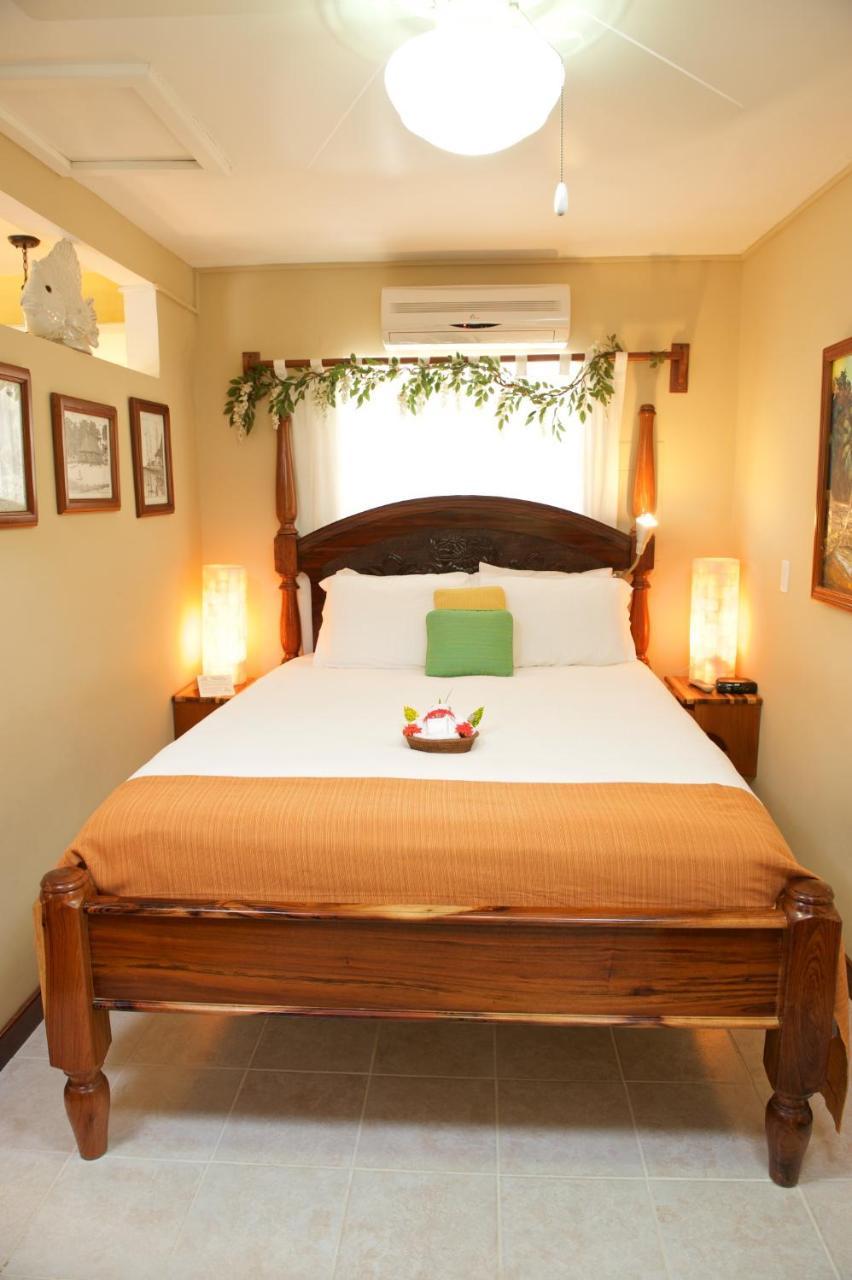 The Palms Oceanfront Suites San Pedro  Luaran gambar